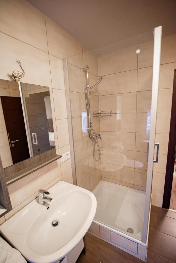 Main Appartments Frankfurt Airport Кельстербах Экстерьер фото